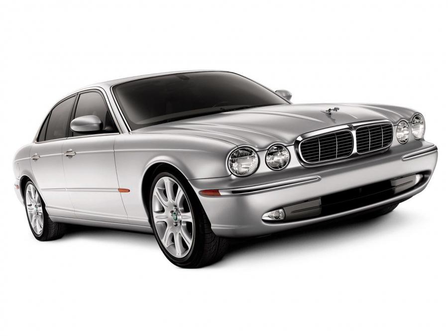  Jaguar XJ8 2003 года  (US) (фото 1 из 7)
